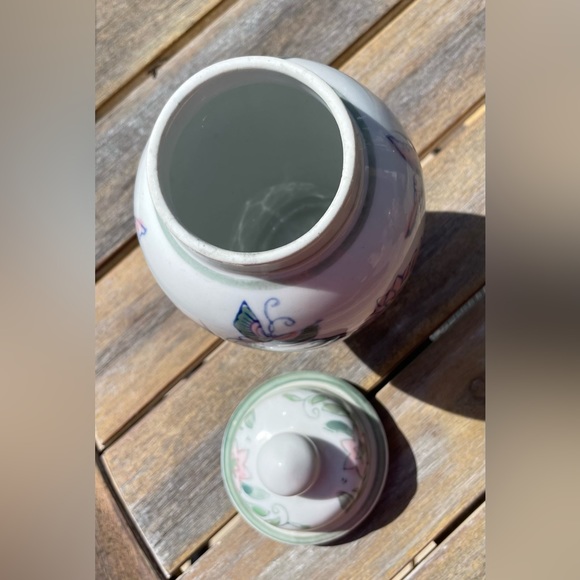 Vintage Floral Butterfly Hand Painted Temple Jar Vase - Picture 4 of 6